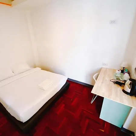 Go Inn Bts Surasak Silom V โกอินน์ Bts สุรศักดิ์ สีลม 2 Bangkok Exterior photo