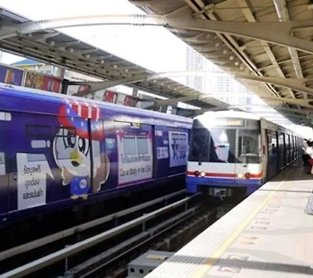 Go Inn Bts Surasak Silom V โกอินน์ Bts สุรศักดิ์ สีลม 2 Bangkok Exterior photo